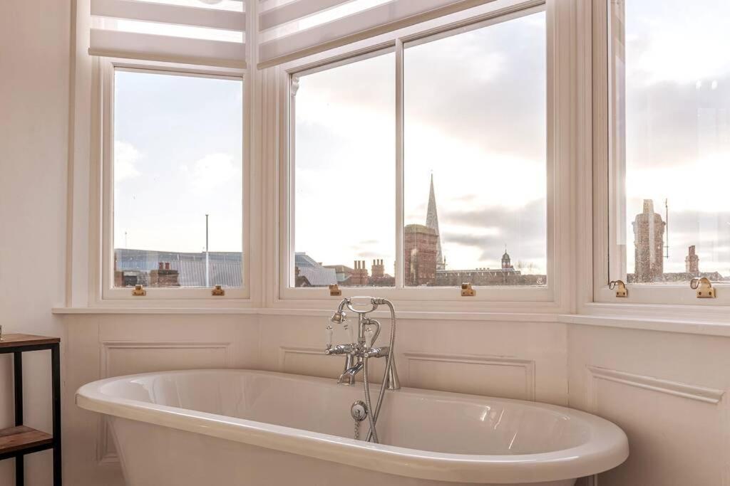Luxury Apartment Rowntree House Across From The Shambles York Ngoại thất bức ảnh
