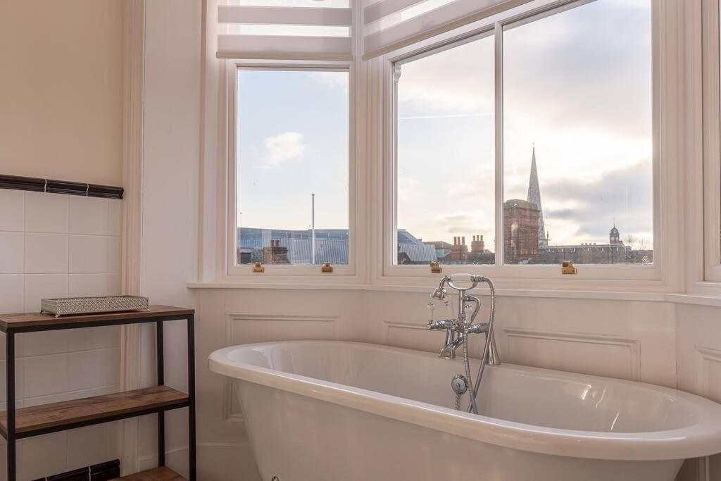 Luxury Apartment Rowntree House Across From The Shambles York Ngoại thất bức ảnh